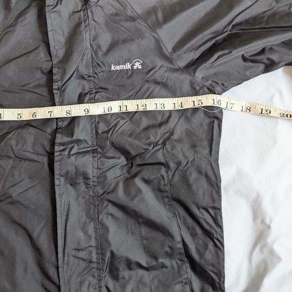 Like new Kamik boys Rain jacket size 8 - Picture 3 of 10